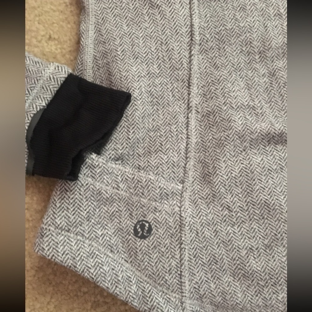 Lululemon base runner pullover - Picture 7 of 8